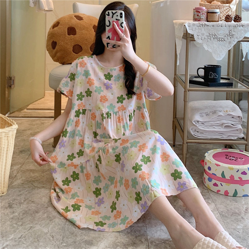 Women's summer nightdress with short sleeves