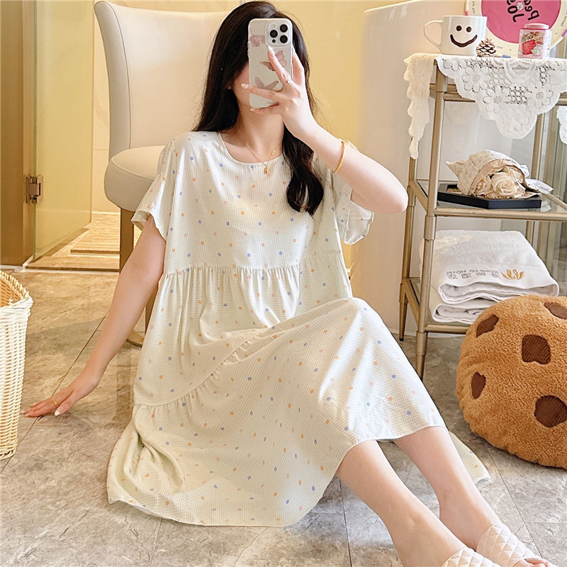 Women's summer nightdress with short sleeves