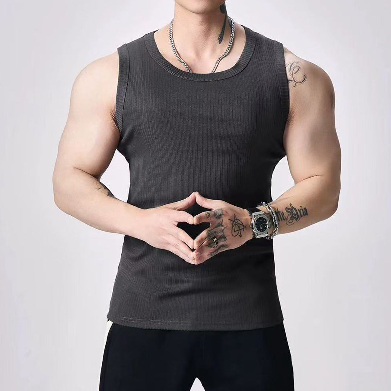 Sleeveless vest