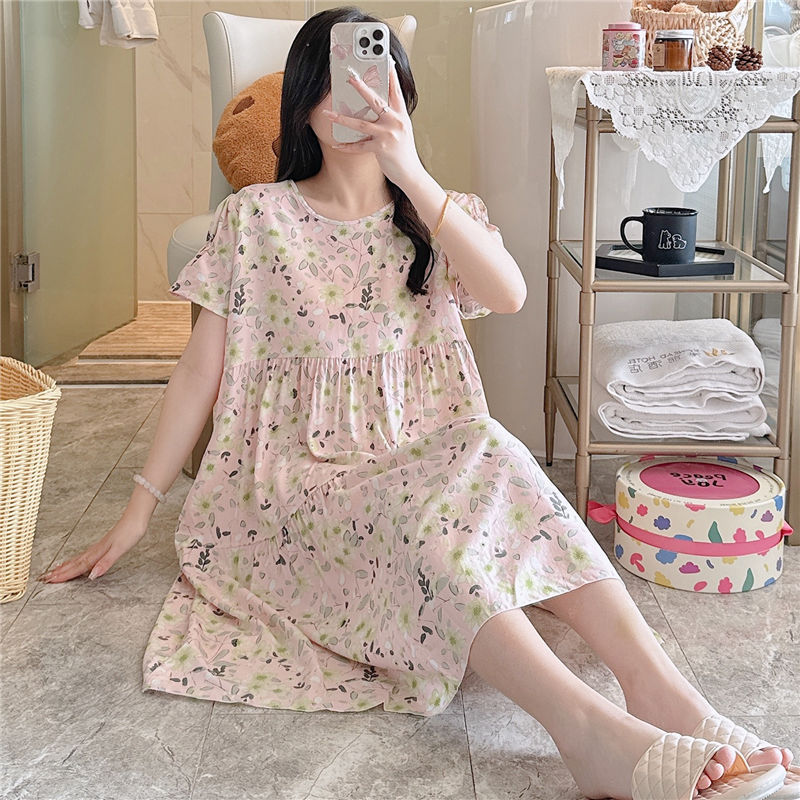 Women's summer nightdress with short sleeves
