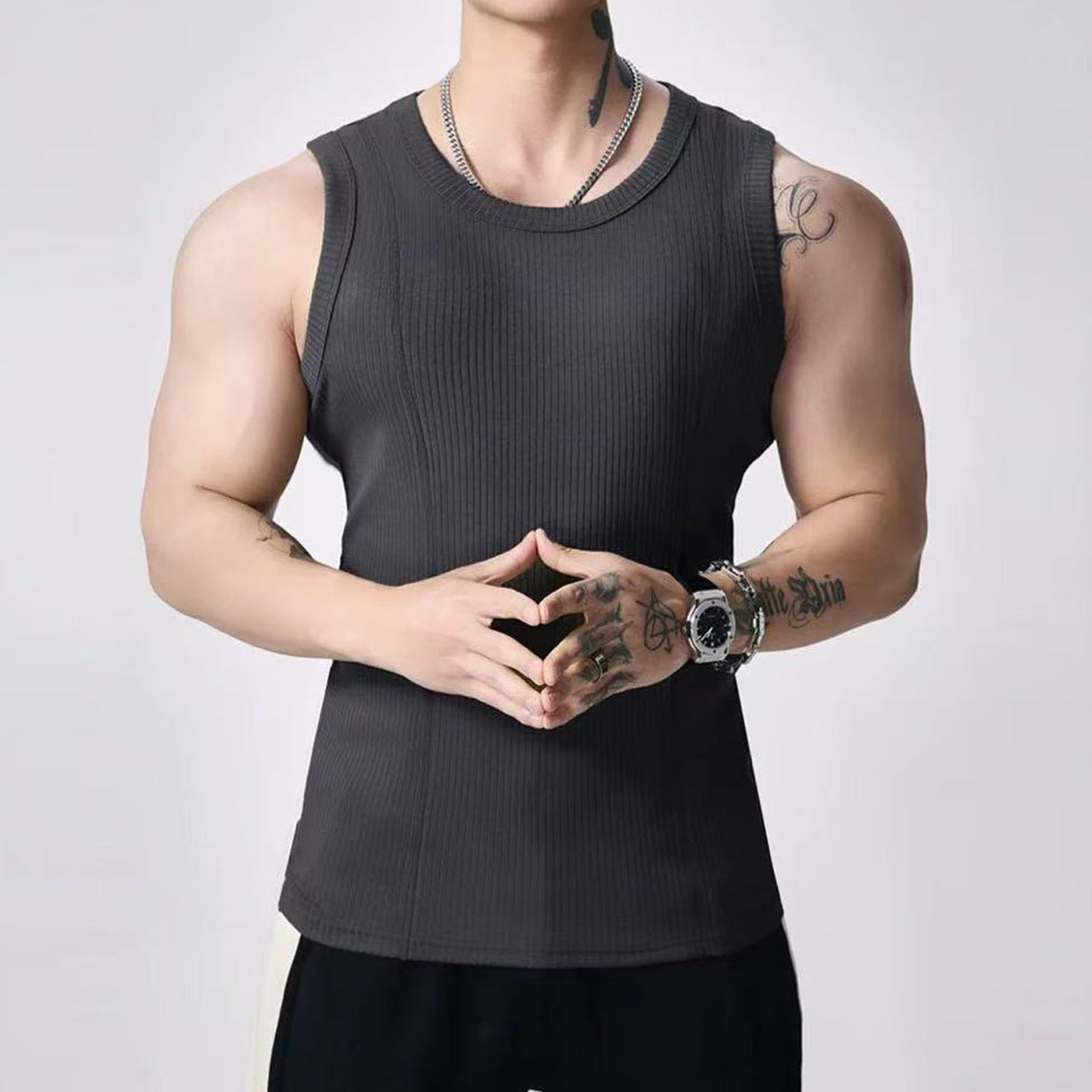 Sleeveless vest