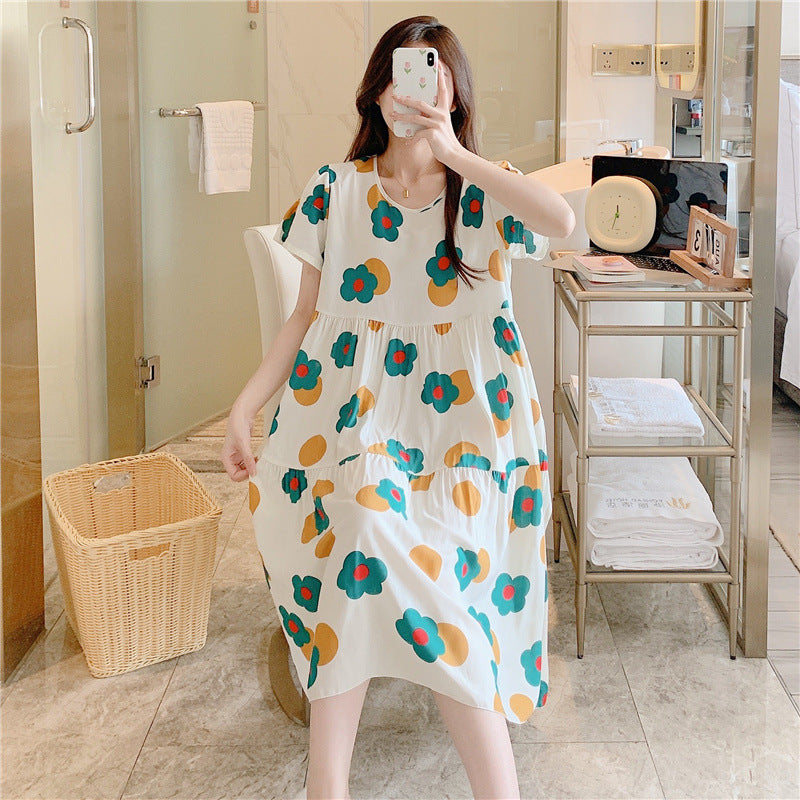 Women's summer nightdress with short sleeves
