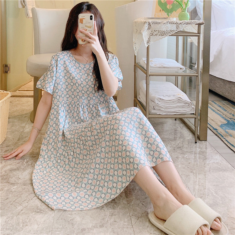 Women's summer nightdress with short sleeves