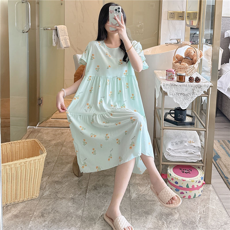 Women's summer nightdress with short sleeves